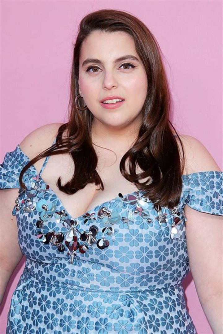 Beanie Feldstein — Photos Of The Actres – Hollywood Life