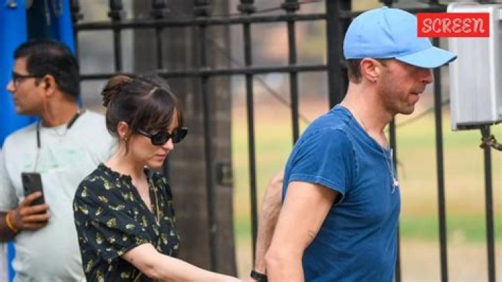 Chris Martin & Dakota Johnson Split After Nearly 2 Years Together – Hollywood Life