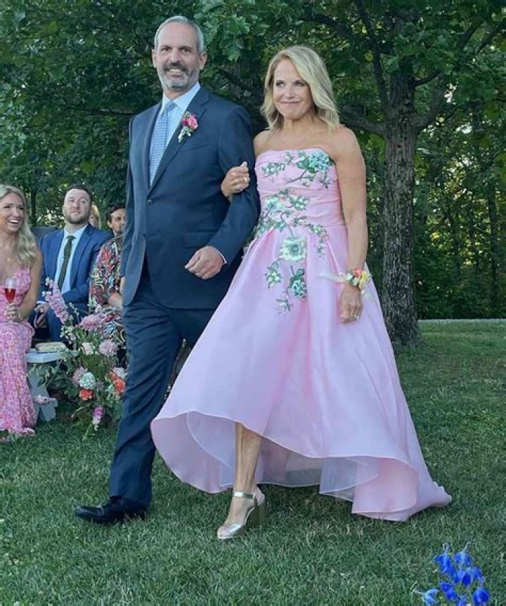 Katie Couric’s Daughter, Ellie, Honored Her Late Father At Her Wedding – Hollywood Life
