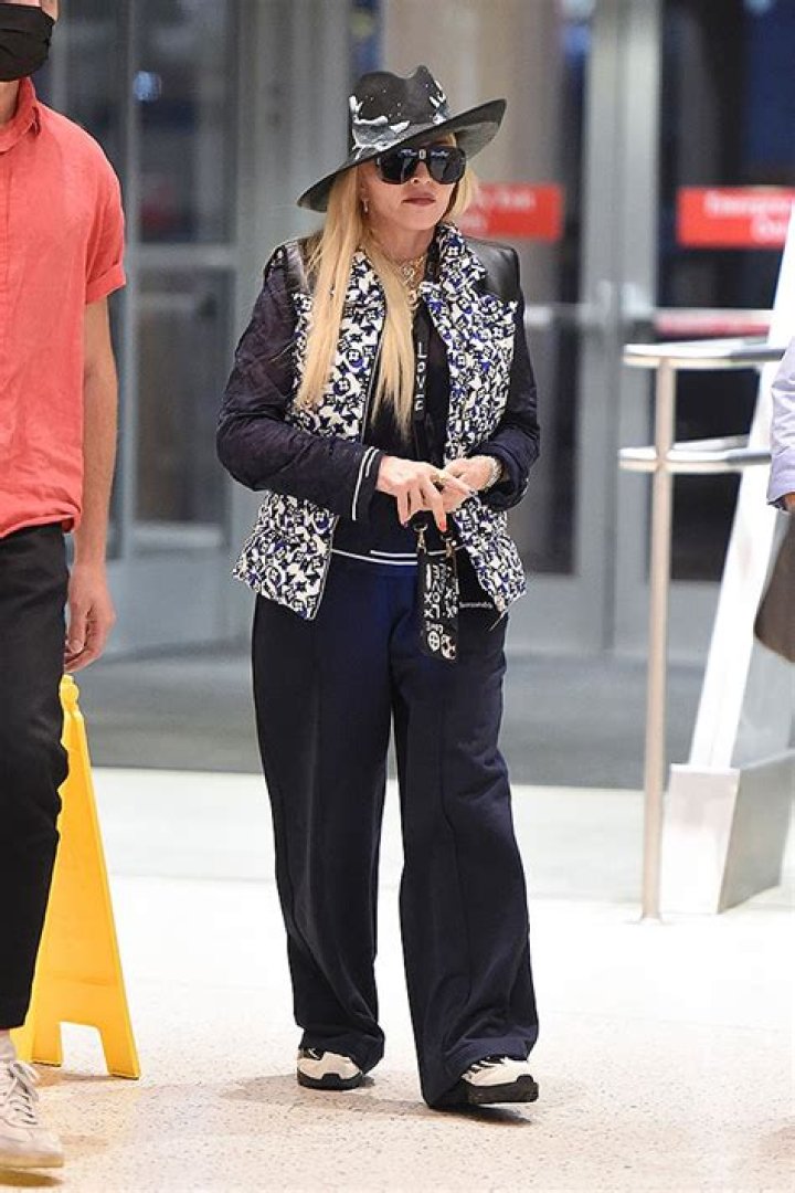 Madonna In Black Puffer Coat After Date With New Boyfriend: Photos – Hollywood Life