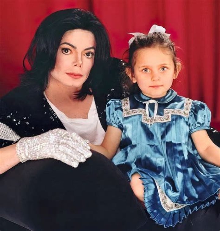 Paris Jackson Shares Photoshop Of Her Late Dad & Gets Called ‘Creepy’ – Hollywood Life